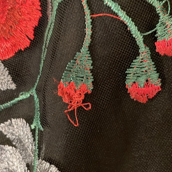 Chi Chi London Curve Bardot Embroidered Bodycon Fishtail Dress in Black Size 18 - Picture 12 of 14